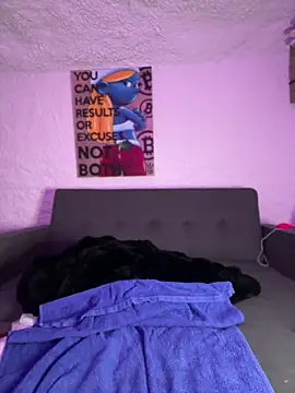 Snapshot of selenaluvv chatting on 02/14/26, 03:23 selenaluvv online show from 02/14/26, 03:23