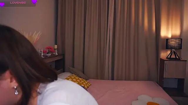 OronaNengl online show from 02/07/25, 07:38