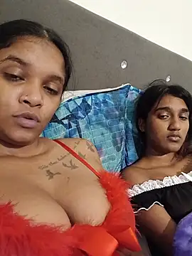 Snapshot of Indianqueen03 chatting on 07/17/26, 10:18 Indianqueen03 online show from 07/17/26, 10:18