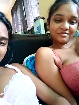 Indianqueen03 online show from 10/27/25, 11:33