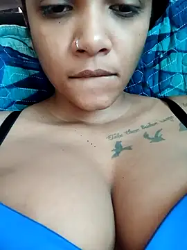 Indianqueen03 online show from 12/03/25, 10:47