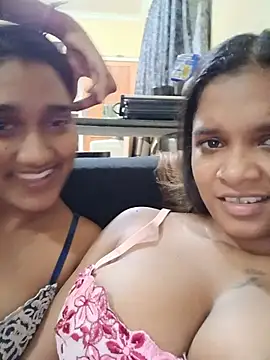 Snapshot of Indianqueen03 chatting on 06/25/26, 06:24 Indianqueen03 online show from 06/25/26, 06:24