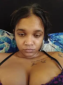 Snapshot of Indianqueen03 chatting on 07/08/26, 10:27 Indianqueen03 online show from 07/08/26, 10:27