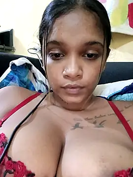 Indianqueen03 online show from 02/15/26, 09:25