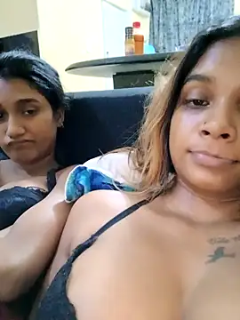 Indianqueen03 online show from 10/26/25, 08:53