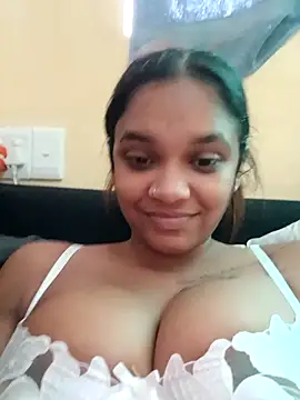 Indianqueen03 online show from 10/03/25, 09:22