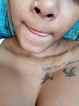 Indianqueen03 online show from 11/18/25, 08:06