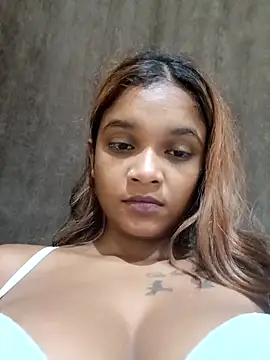 Indianqueen03 online show from 03/01/25, 05:27