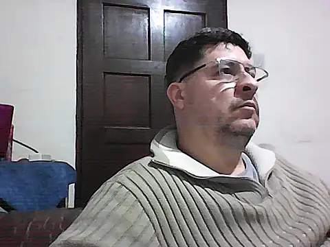 karatecobrakay2012 online show from 07/06/26, 11:06