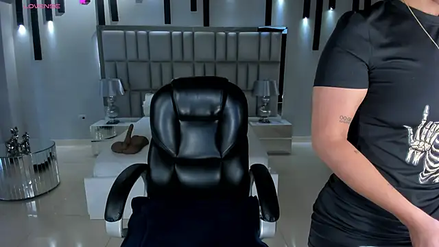 AlessaRomero online show from 03/28/26, 08:10