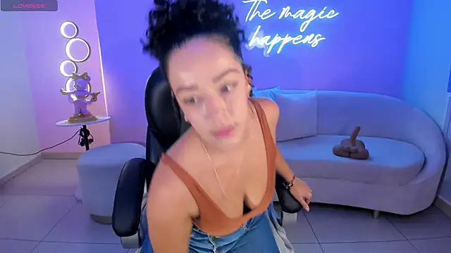 AlessaRomero online show from 10/20/25, 07:14