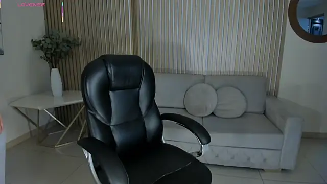 AlessaRomero online show from 02/12/26, 07:46