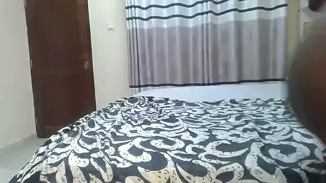 Snapshot of Fine_assie chatting on 06/15/26, 12:12 Fine assie online show from 06/15/26, 12:12