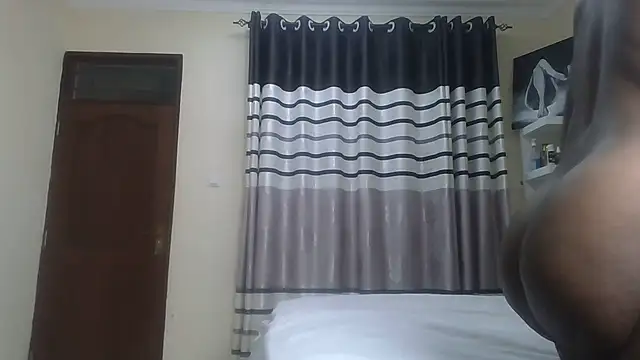 Snapshot of Fine_assie chatting on 10/02/25, 03:37 Fine assie online show from 10/02/25, 03:37