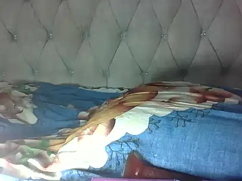 Snapshot of sweet_iddah chatting on 11/16/25, 02:11 sweet iddah online show from 11/16/25, 02:11