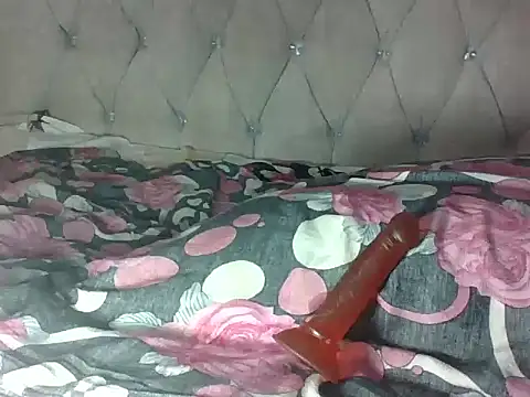 Snapshot of sweet_iddah chatting on 11/12/25, 05:50 sweet iddah online show from 11/12/25, 05:50