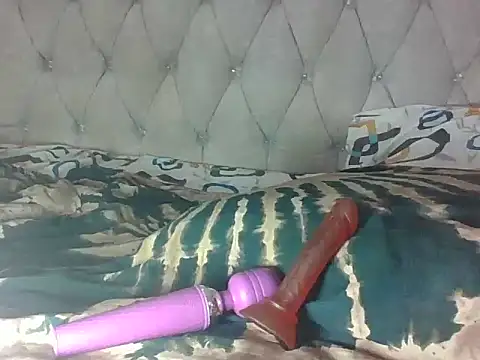 Snapshot of sweet_iddah chatting on 11/21/25, 12:37 sweet iddah online show from 11/21/25, 12:37