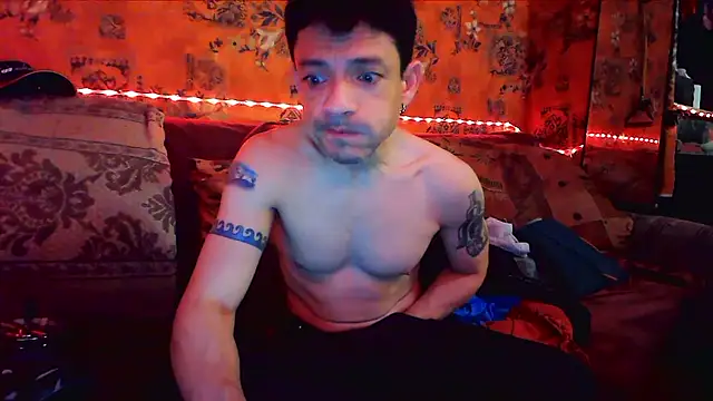 Snapshot of Tony_Torrente chatting on 01/08/25, 12:17 Tony Torrente online show from 01/08/25, 12:17