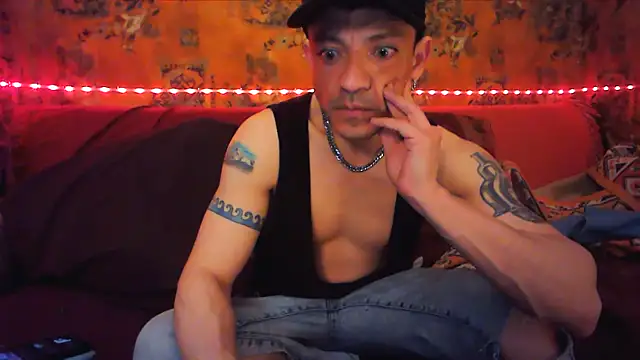 Snapshot of Tony_Torrente chatting on 03/09/25, 05:00 Tony Torrente online show from 03/09/25, 05:00