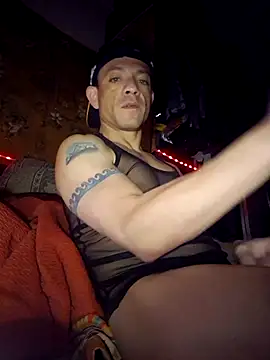 Snapshot of Tony_Torrente chatting on 12/21/24, 09:33 Tony Torrente online show from 12/21/24, 09:33