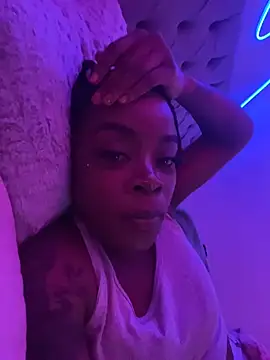 Miss westt  online show from 11/16/25, 07:46