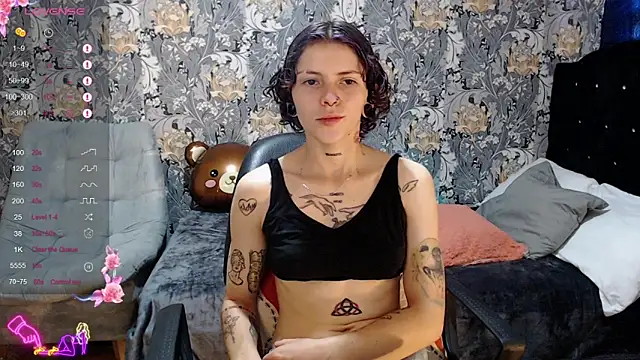 pretty cristal69 online show from 05/03/26, 01:25