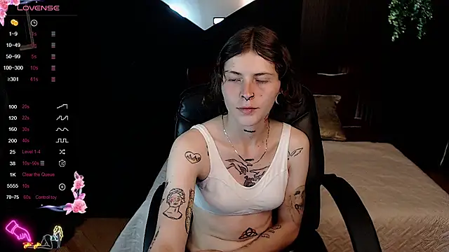 pretty cristal69 online show from 04/09/26, 11:55