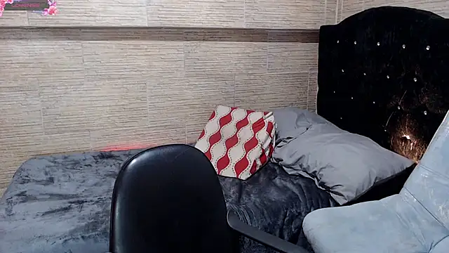 pretty cristal69 online show from 10/29/25, 11:25