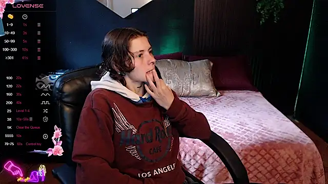 pretty cristal69 online show from 03/13/26, 01:05