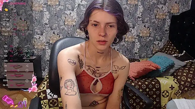 pretty cristal69 online show from 05/02/26, 01:05