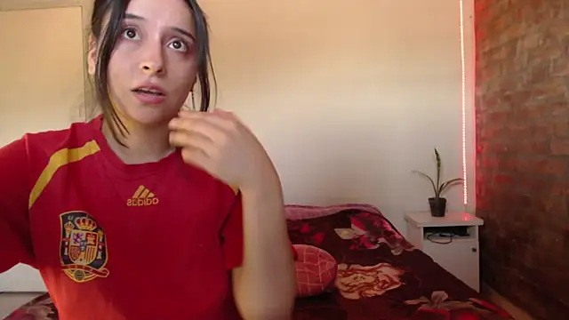 Snapshot of KityEstrover chatting on 12/03/24, 03:39 KityEstrover online show from 12/03/24, 03:39