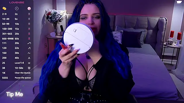 Miss Maya Mils online show from 11/23/25, 01:04