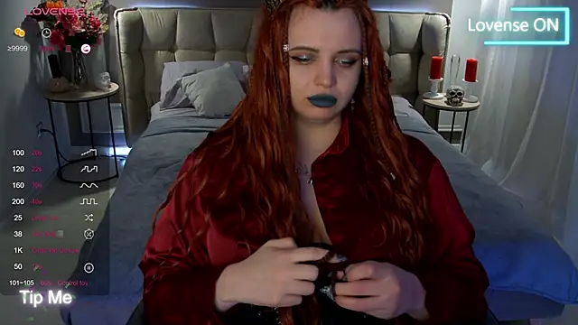 Miss Maya Mils online show from 03/18/25, 07:12