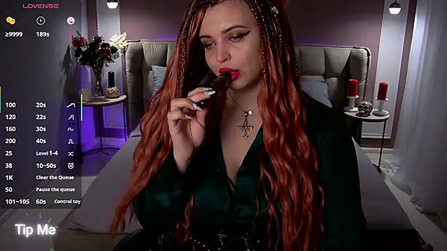 Miss Maya Mils online show from 09/21/25, 01:11