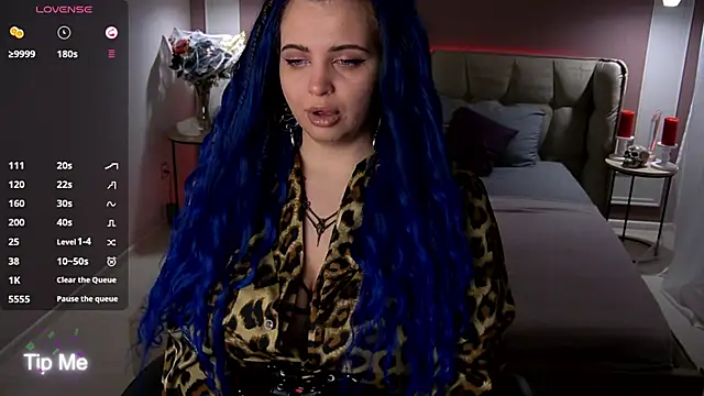 Miss Maya Mils online show from 11/06/25, 01:09