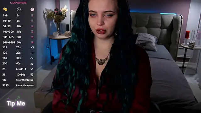 Miss Maya Mils online show from 10/12/25, 01:40