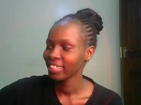 Snapshot of Bella_cute01 chatting on 11/09/25, 03:05 Bella cute01 online show from 11/09/25, 03:05