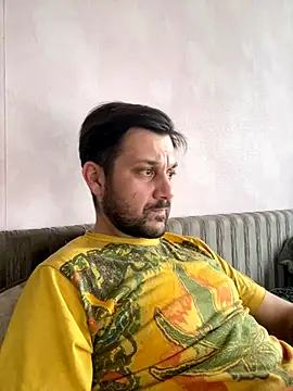 MaeltraJoy online show from 10/24/25, 10:03