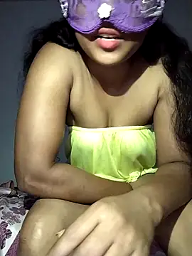 Snapshot of Sexygarl1024 chatting on 03/11/25, 01:48 Sexygarl1024 online show from 03/11/25, 01:48