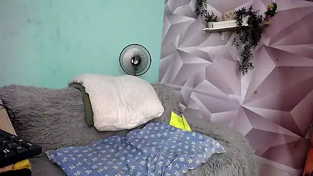 Snapshot of krityn_12 chatting on 09/15/25, 11:54 krityn 12 online show from 09/15/25, 11:54