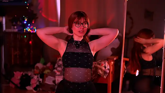 Snapshot of SweetyKitty18 chatting on 04/10/26, 02:57 SweetyKitty18 online show from 04/10/26, 02:57