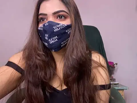 Snapshot of Fantastic_ruby chatting on 10/17/25, 07:15 Fantastic ruby online show from 10/17/25, 07:15