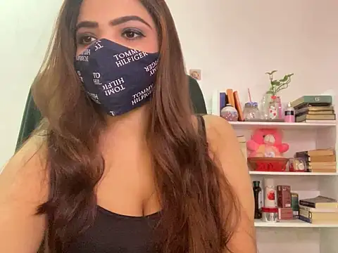 Snapshot of Fantastic_ruby chatting on 11/01/25, 06:46 Fantastic ruby online show from 11/01/25, 06:46