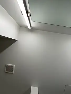 Snapshot of Your_Paris chatting on 03/14/26, 10:16 Your Paris online show from 03/14/26, 10:16