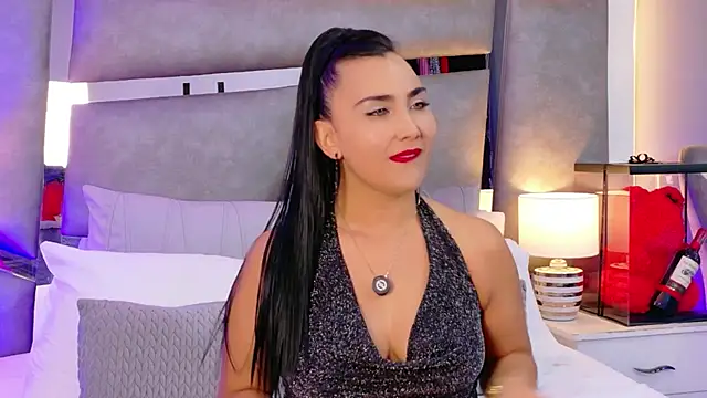 Snapshot of Evangeline_Taylorr chatting on 11/08/25, 08:34 Evangeline Taylorr online show from 11/08/25, 08:34