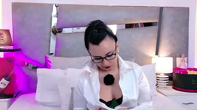 Evangeline Taylorr online show from 04/09/26, 01:50