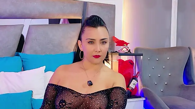 Snapshot of Evangeline_Taylorr chatting on 10/28/25, 02:16 Evangeline Taylorr online show from 10/28/25, 02:16