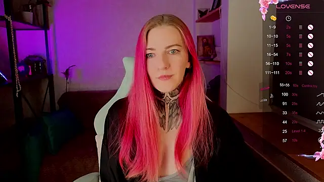 Roxy      online show from 11/25/25, 06:03