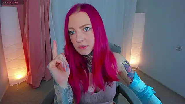 Roxy      online show from 02/28/25, 08:28