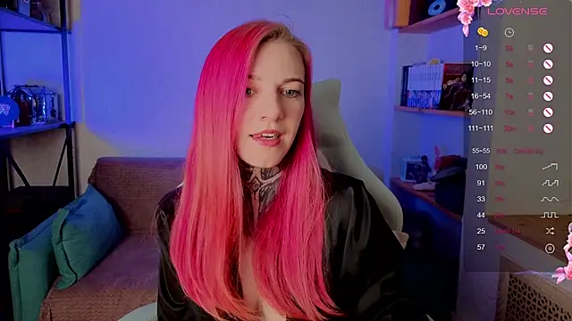 Roxy      online show from 09/28/25, 08:49